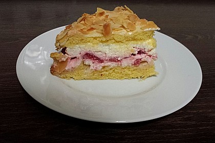 Schneemousse-Erdbeertorte 2