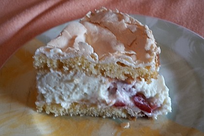 Schneemousse-Erdbeertorte 50