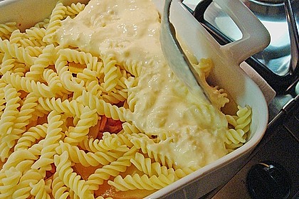 Nudelauflauf mit Kochschinken und Tomaten 3