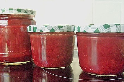 Sauerkirsch - Marzipan Konfitüre mit dunkler Schokolade 4