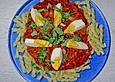 Spaghetti mit Thunfisch - Eier - Koriander - Tomatenso&szlig;e
