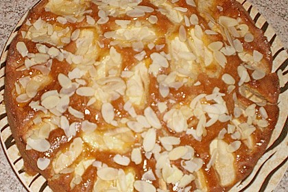 Apfelkuchen mit Marzipan