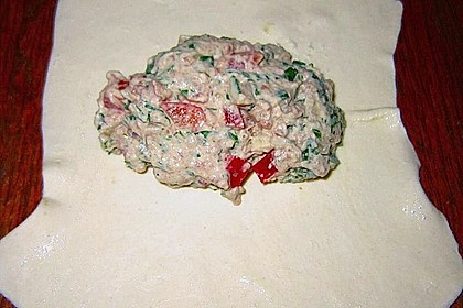 Frischk&auml;se - Hackfleisch - R&ouml;llchen in Bl&auml;tterteig 10