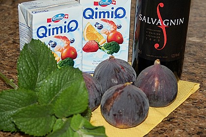 Weincreme mit QimiQ und frischen Feigen 2