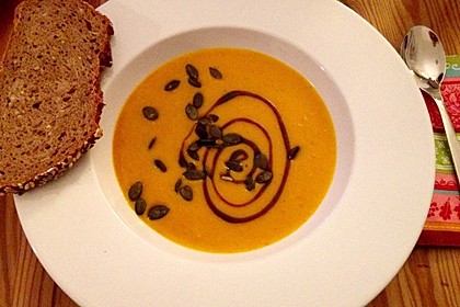 Kürbissuppe mit Ingwer und Kokos 2