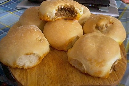 Weiche Brötchen gefüllt mit Hackfleisch 52