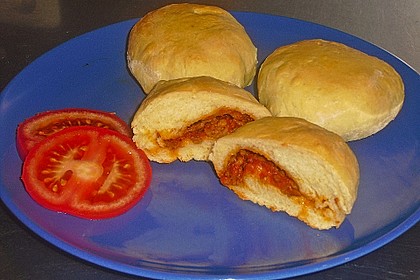 Weiche Brötchen gefüllt mit Hackfleisch 9