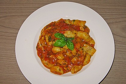 Kr&auml;uter - Gnocchi mit Tomatensauce