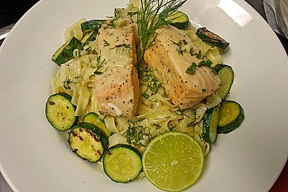Pochierter Lachs in Sekt - Limetten - Sauce