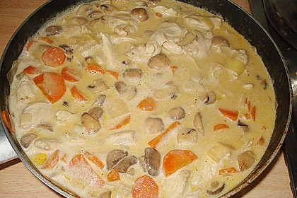 H&auml;hnchengeschnetzeltes mit Champignons und M&ouml;hren 2