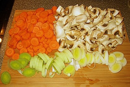 H&auml;hnchengeschnetzeltes mit Champignons und M&ouml;hren 4