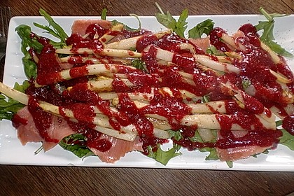 Spargel auf Räucherlachs mit Himbeerdressing 6
