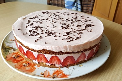 Erdbeer - Joghurt - Sahne - Torte 3