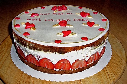 Erdbeer - Joghurt - Sahne - Torte 6