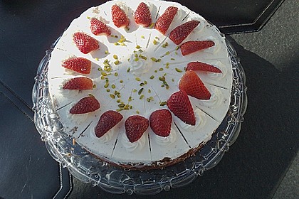 Erdbeer - Joghurt - Sahne - Torte 16