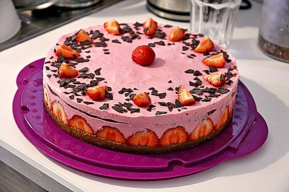 Erdbeer - Joghurt - Sahne - Torte 4