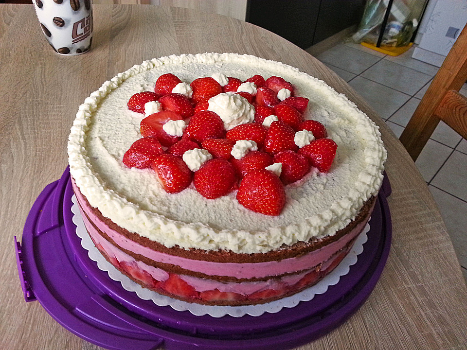 Erdbeer - Joghurt - Sahne - Torte (Rezept mit Bild) | Chefkoch.de