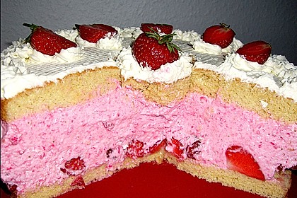 Erdbeer - Joghurt - Sahne - Torte 22