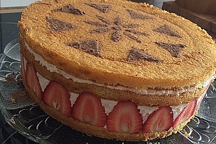 Erdbeer - Joghurt - Sahne - Torte 26