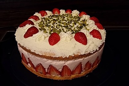 Erdbeer - Joghurt - Sahne - Torte 23