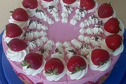 Erdbeer - Joghurt - Sahne - Torte 17
