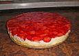 Erdbeerbiskuit mit Vanillepudding