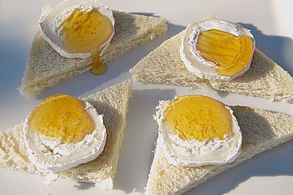 Ziegenk&auml;se mit Honig