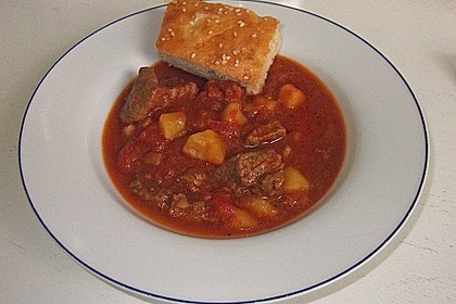 G&uuml;vec, t&uuml;rkischer Gulasch 1