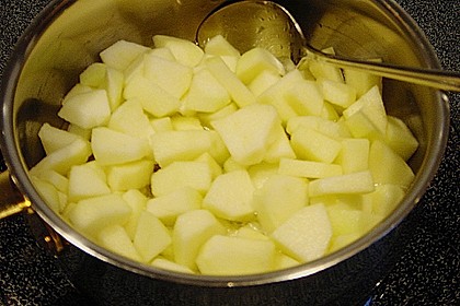 Geschichtete Apfel - Marzipan - Creme 19