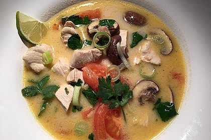 Scharfe Hühnersuppe in Kokosmilch 2