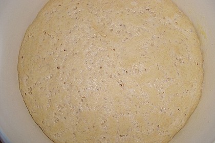 Knusprig d&uuml;nne Pizza mit Chorizo und Mozzarella 4