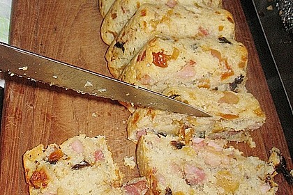 Hefebrot mit Fr&uuml;chten 2