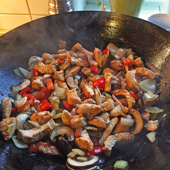 Putengulasch einfach und schnell (Rezept mit Bild) | Chefkoch.de