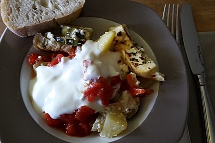 Mediterranes gebackenes Gemüse mit Joghurt - Tomatensauce 23