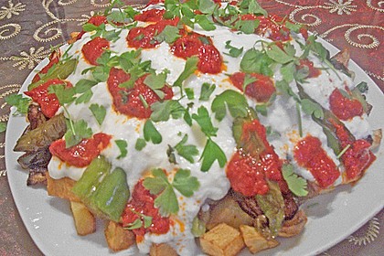 Mediterranes gebackenes Gemüse mit Joghurt - Tomatensauce 14
