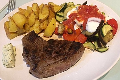 Mediterranes gebackenes Gemüse mit Joghurt - Tomatensauce 22
