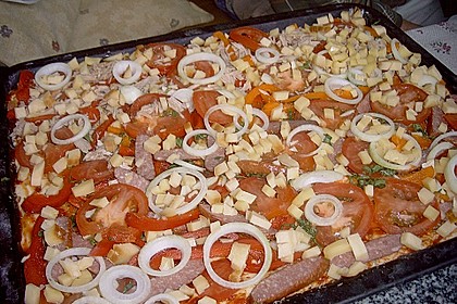 Gem&uuml;sepizza