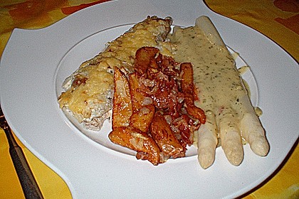 Spargel mit Farmerkartoffeln und Holl&auml;ndischer Sauce