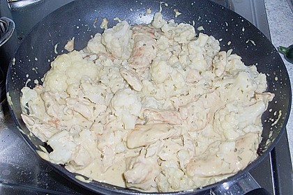 Blumenkohl in H&auml;hnchen - Curry So&szlig;e 4