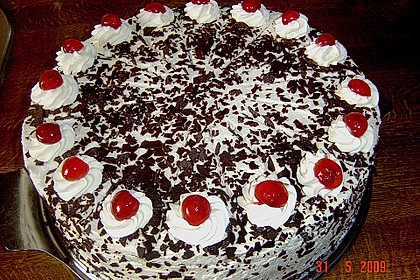 Schwarzwälder - Kirsch - Torte 13