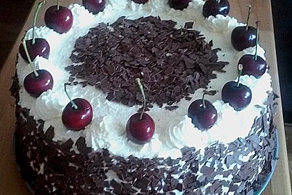 Schwarzwälder - Kirsch - Torte 2