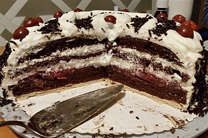 Schwarzwälder - Kirsch - Torte 126