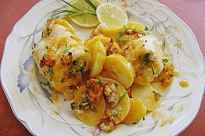 Gef&uuml;lltes Schollenfilet auf Kartoffel - Gratin
