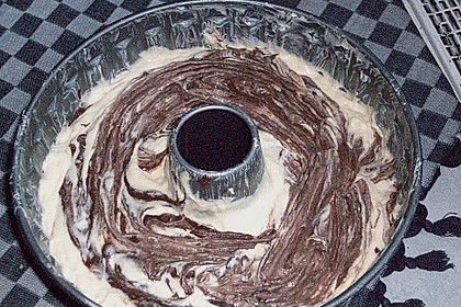 Quark - Bananen - Marmor - Gugelhupf 17