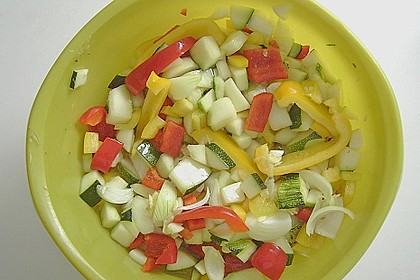 Zucchini, eingelegt mit Paprika und Knoblauch 6