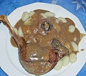 G&auml;nsekeulen mit Pflaumen - Ingwer - So&szlig;e (Bild)