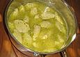Grie&szlig;kl&ouml;&szlig;chensuppe mit Petersilie