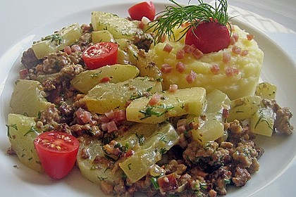 Gurkengem&uuml;se mit Mett
