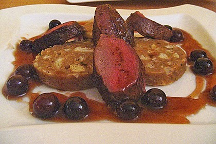 Rehfilet in Vanille - Blume und Blaubeersauce mit Pfifferlingskn&ouml;del 8