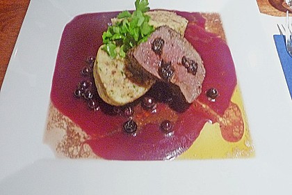 Rehfilet in Vanille - Blume und Blaubeersauce mit Pfifferlingskn&ouml;del 10
